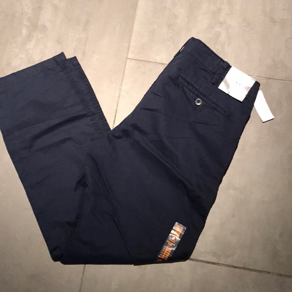 Brand new men's gap khakis